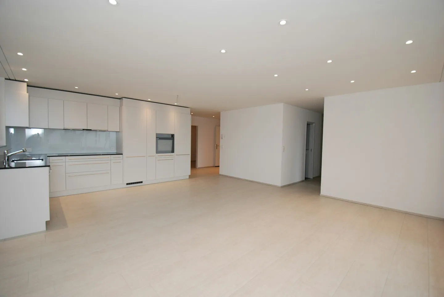 5.5-Zimmer-Erdgeschosswohnung in Benken ZH zu vermieten - Foto 2 di 13
