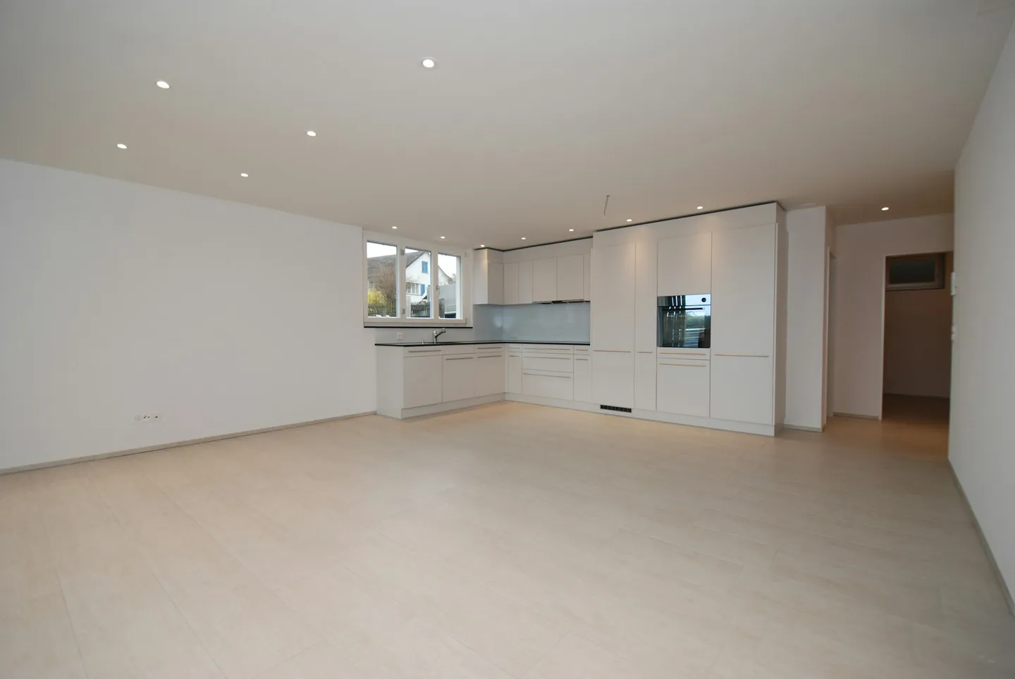 5.5-Zimmer-Erdgeschosswohnung in Benken ZH zu vermieten - Foto 1 di 13