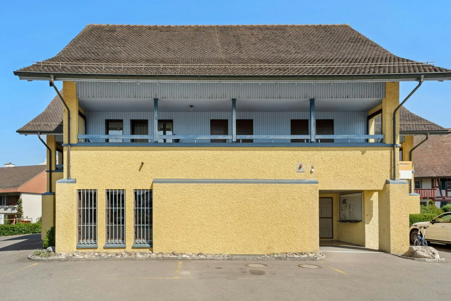 Il tuo investimento immobiliare: appartamenti in affitto/stanze per studio nel centro del villaggio di Rafz - Foto 4 di 12