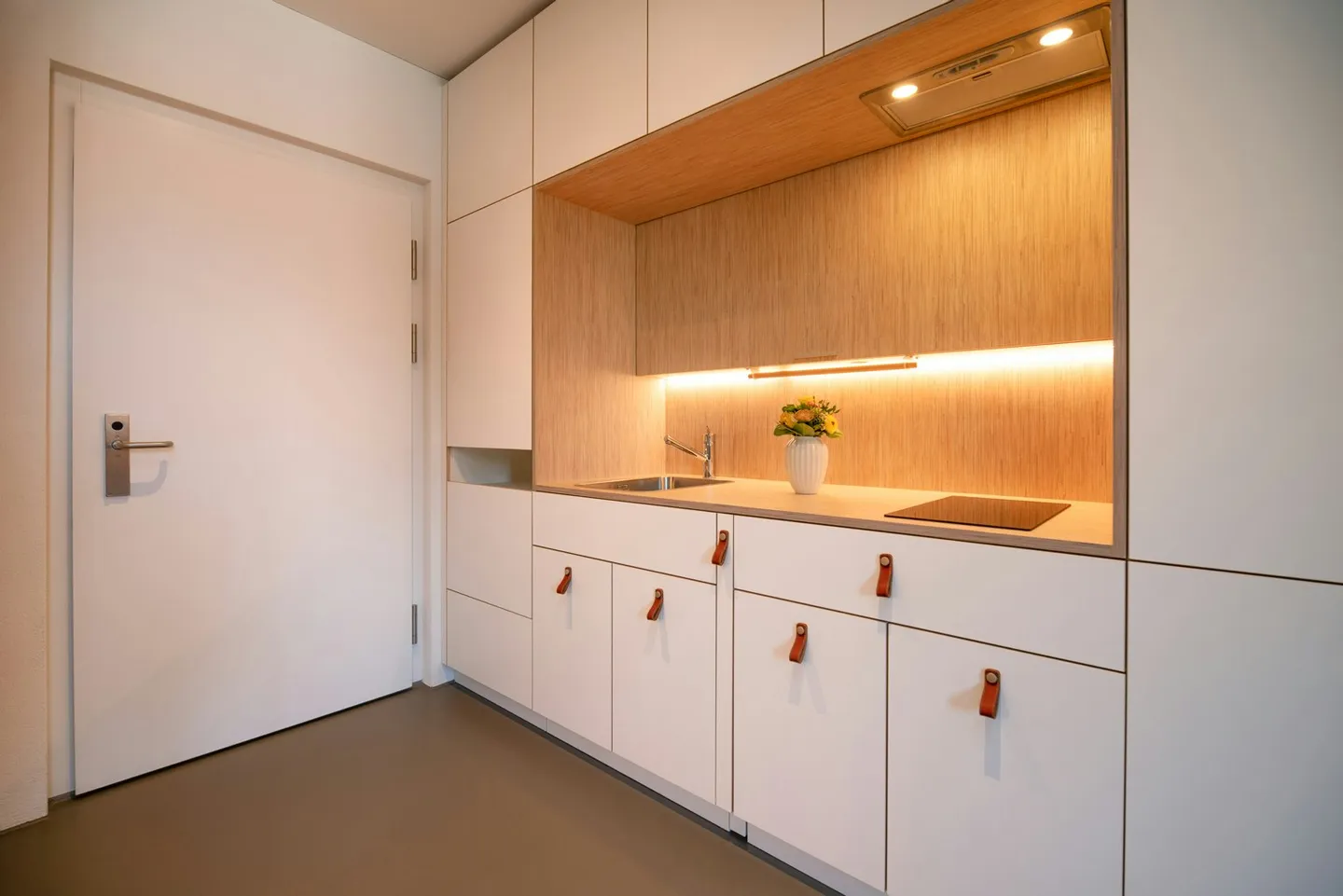 L'appartement meublé de 1,5 pièce un peu différent sur la Wülflingerstrasse 114 à Winterthour - Photo 3 sur 12
