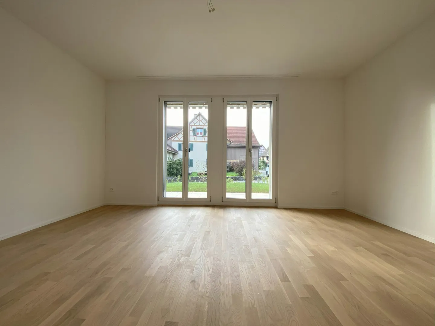 Appartement de jardin de haute qualité à Oerlingen - Photo 5 sur 12