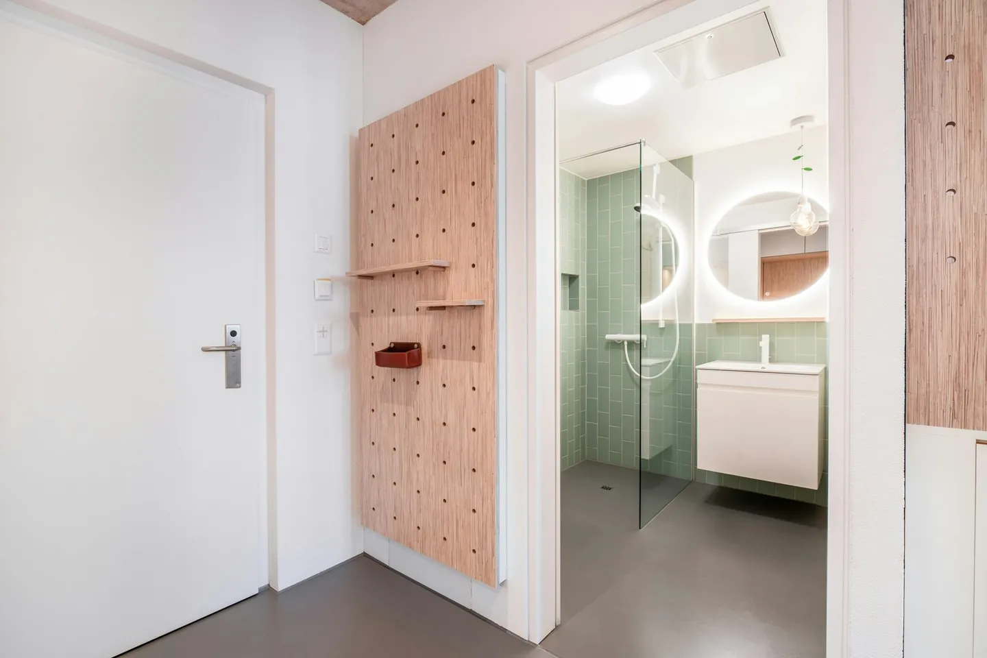 Modern, furnished 1-room apartment in Winterthur - Photo 6 of 11