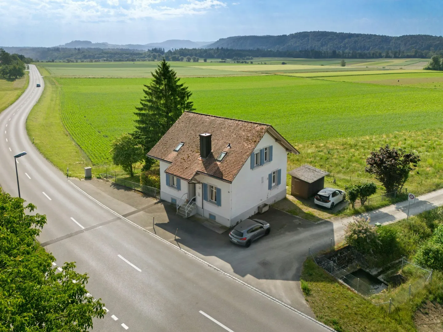 Detached house with breathtaking and unobstructed views - Photo 4 of 9