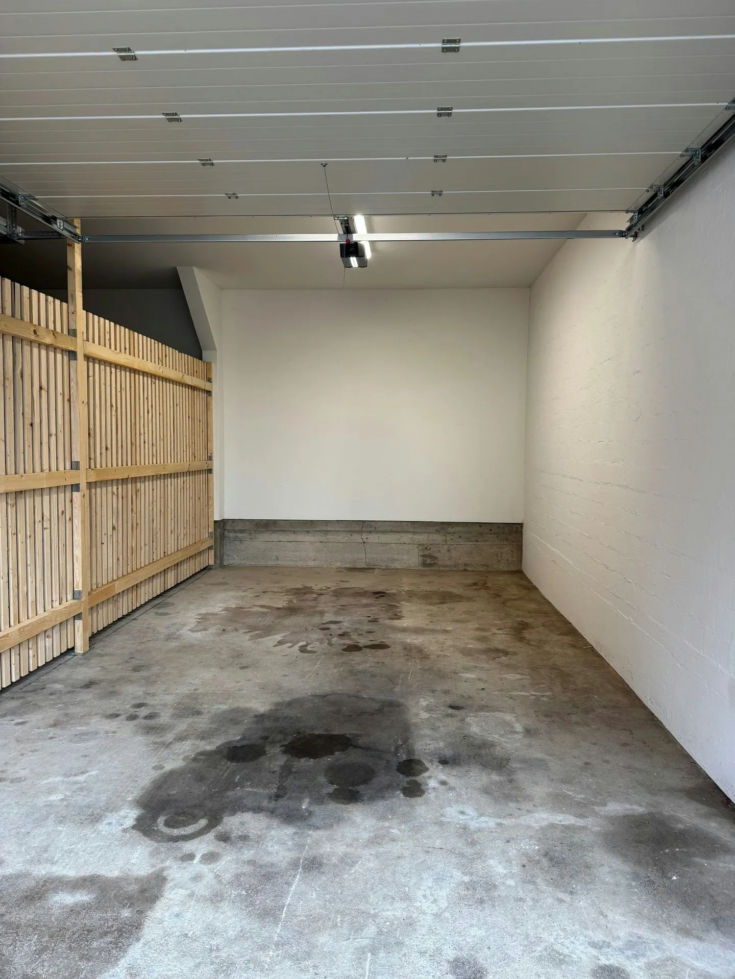 Grande Garage pour Votre Flotte - Photo 1 sur 2