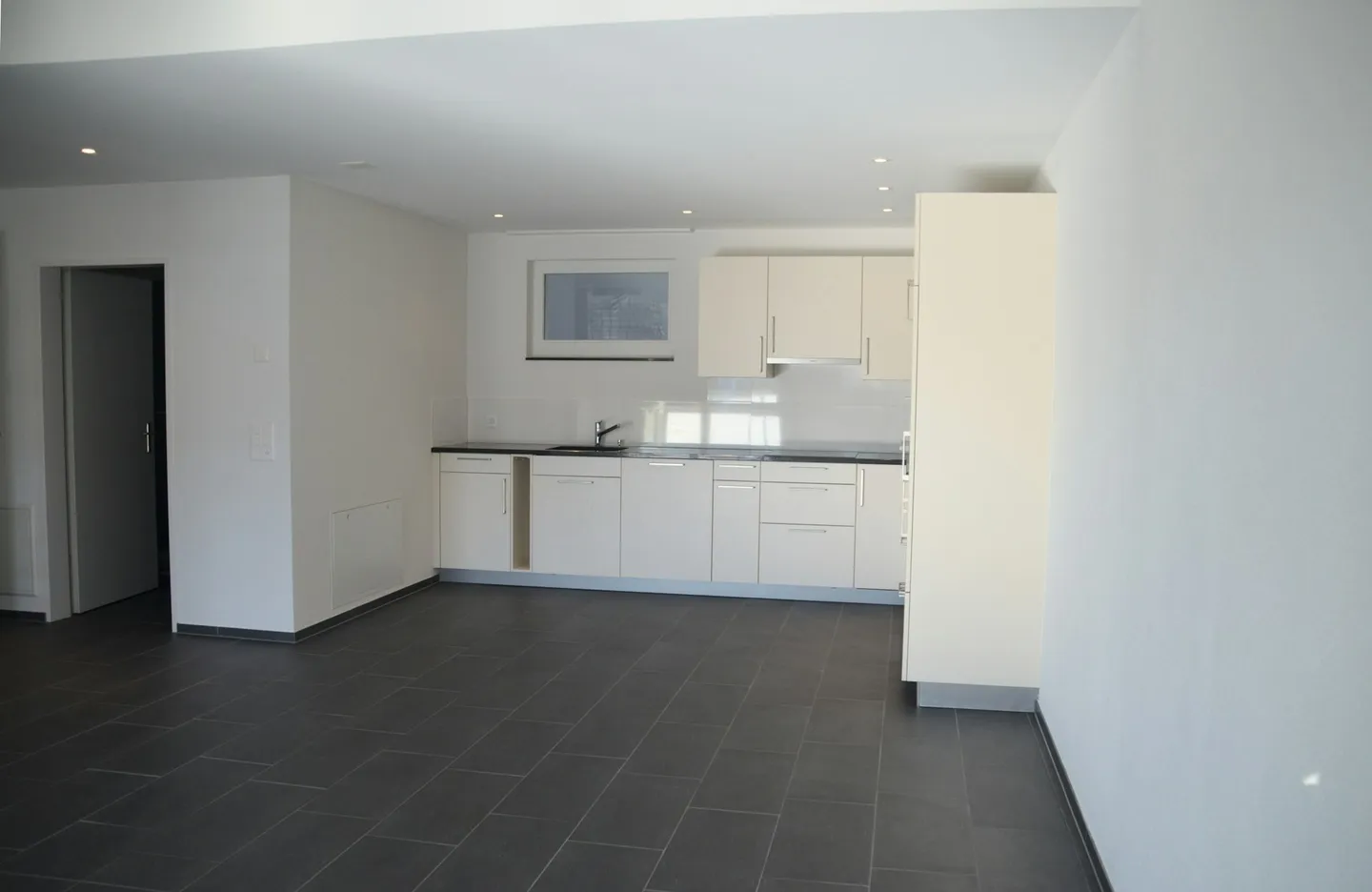 Appartement en duplex moderne de 124 m² - Photo 2 sur 6