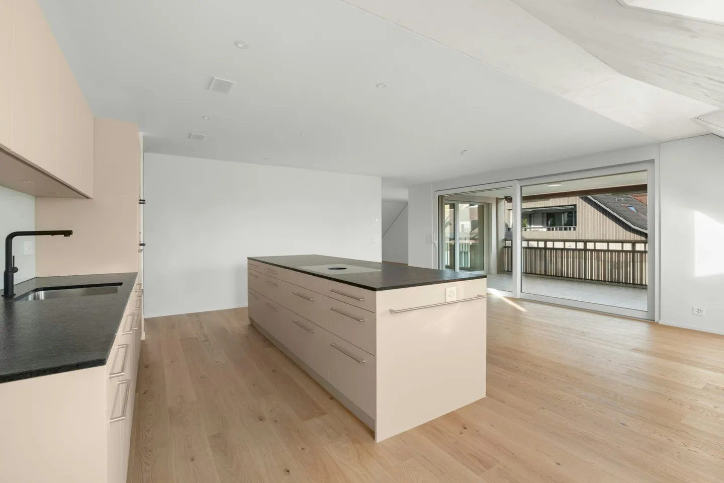 RESERVIERT - Erstbezug: Dachwohnung mit 195m2 - Vergleichen Sie den m2-Preis mit anderen Objekten!  - Foto 5 von 13