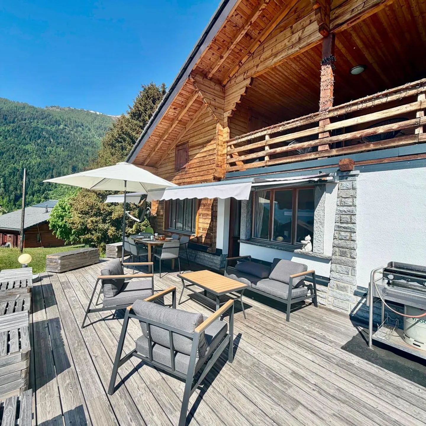 Chalet avec Vue Alpestre Époustouflante - Photo 1 sur 13