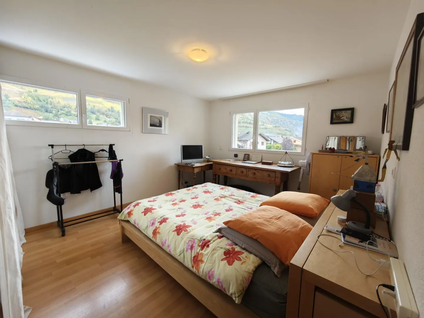 Réchy 4.5 rooms with master suite, terrace, box and outdoor parking - Photo 11 of 13
