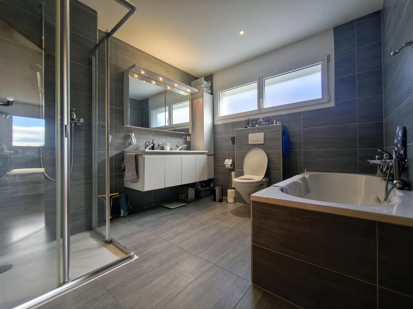 Réchy 4.5 rooms with master suite, terrace, box and outdoor parking - Photo 13 of 13