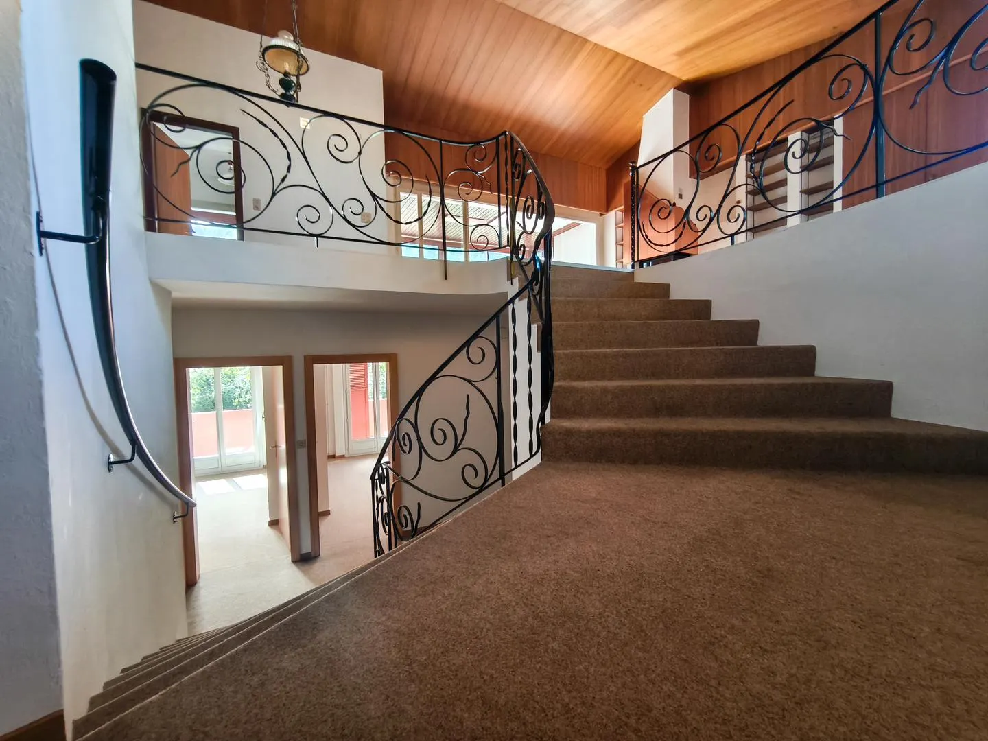 Sion Magnificent villa of 215 m² with garden and view of the castles - Photo 2 of 13