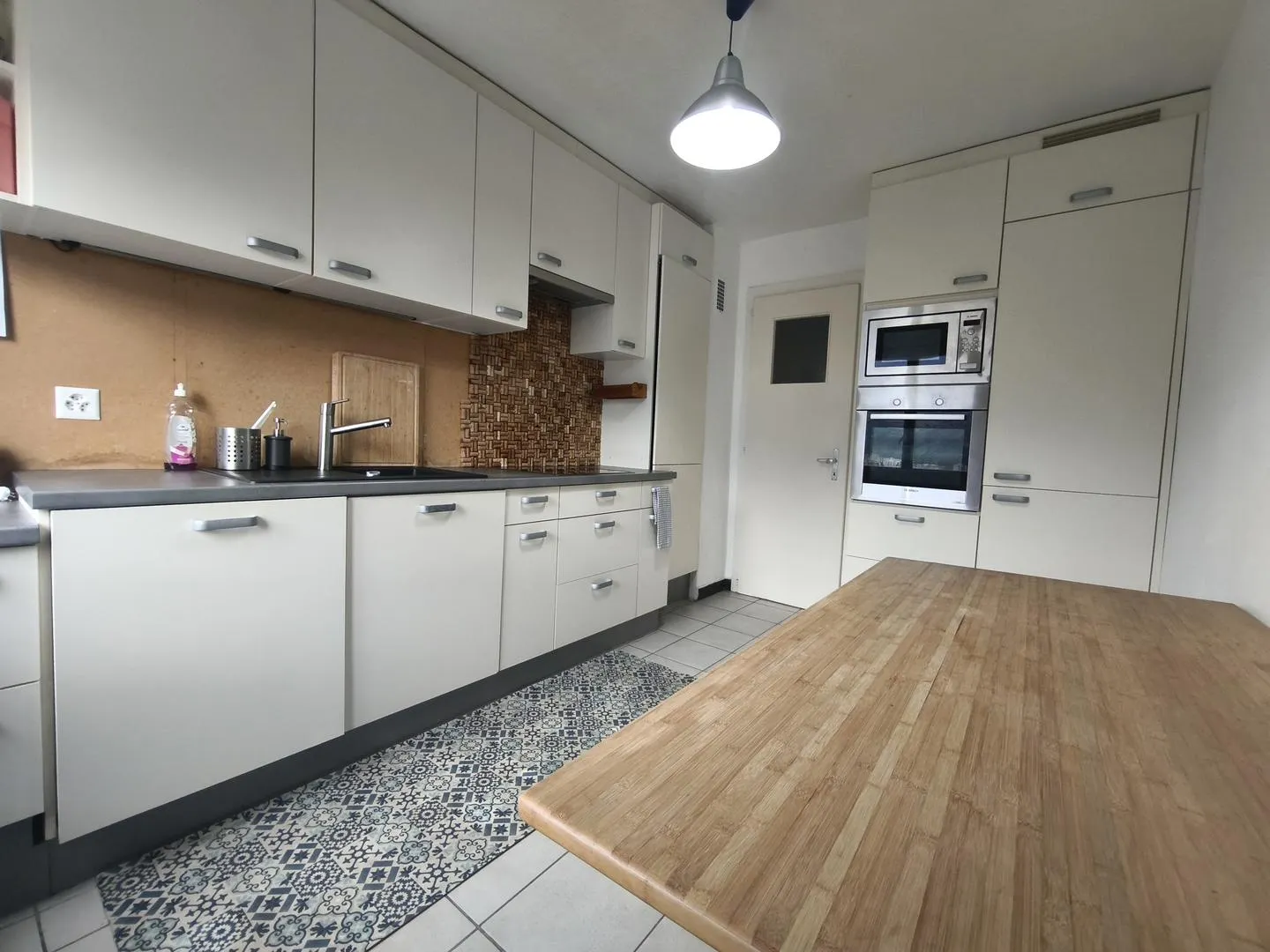 Sion Duplex 5.5 Zimmer mit Balkon und außergewöhnlichem Blick auf die Schlösser - Foto 5 von 13