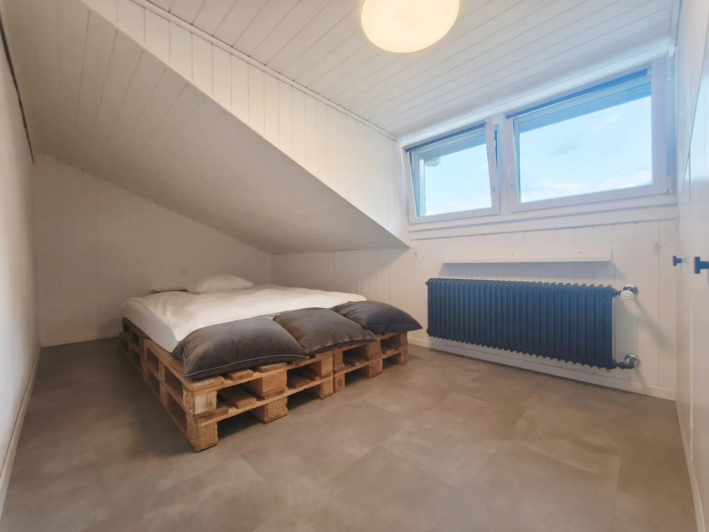 Sion Duplex 5.5 Zimmer mit Balkon und außergewöhnlichem Blick auf die Schlösser - Foto 10 von 13
