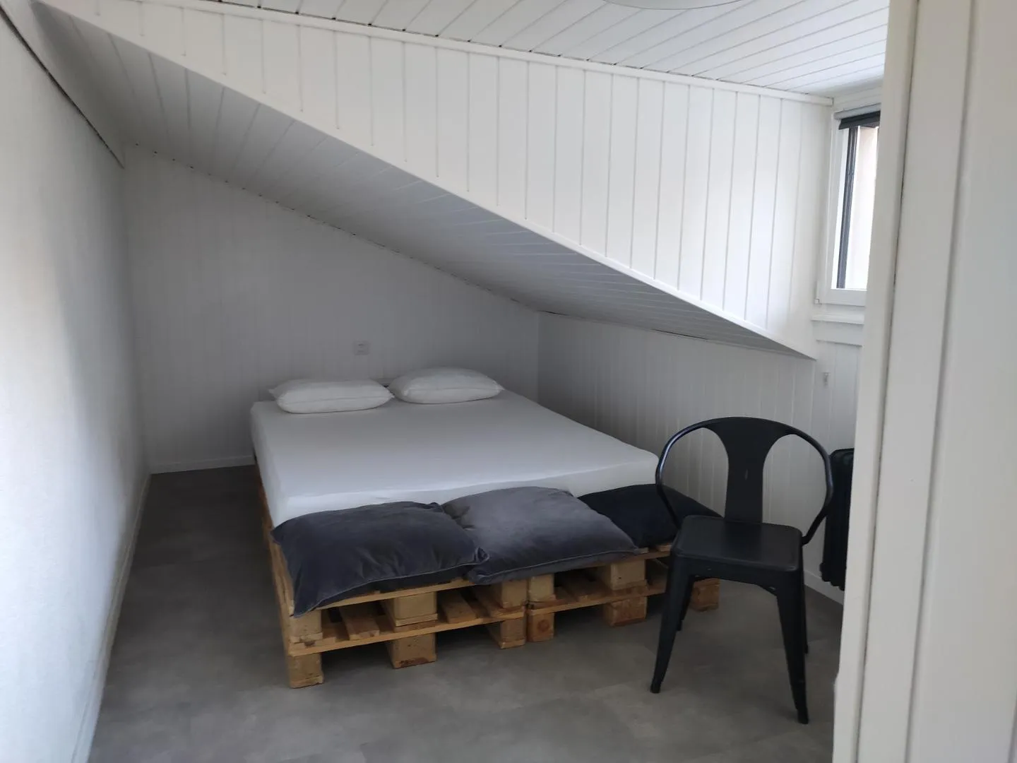 APPARTAMENTO SION 5.5 STANZE CON BALCONE - Foto 7 di 9
