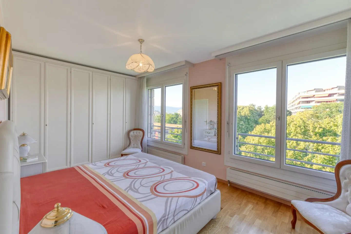 Superbe appartement de 5 pièces en attique au Grand-Saconnex - Photo 4 sur 7
