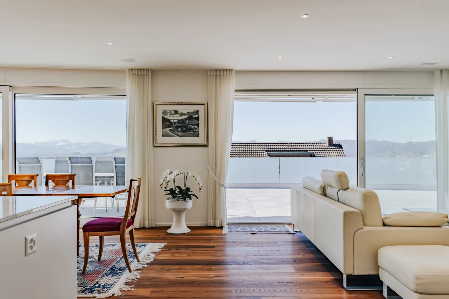 Esclusivo attico con terrazza panoramica - Foto 4 di 11