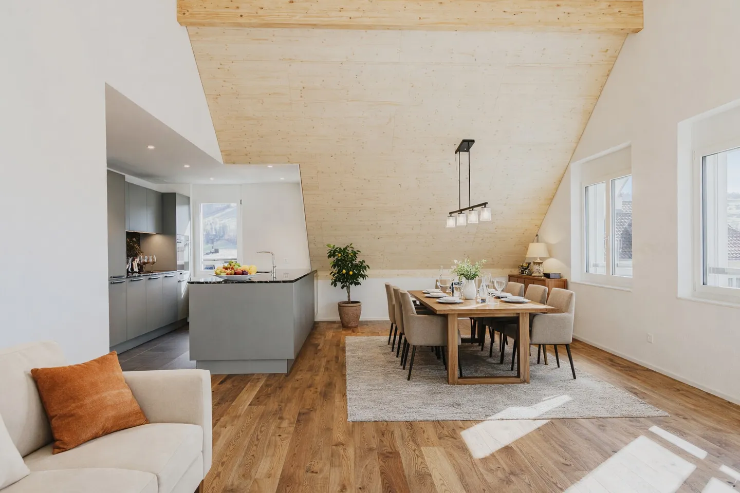 Your new home: Stylish new penthouse apartment in a central location - Photo 1 of 12