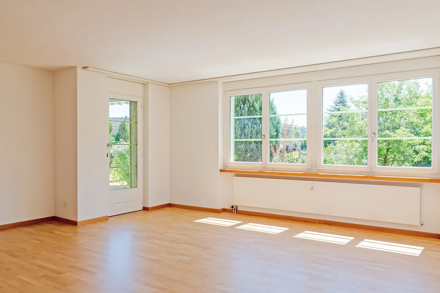 Vivre avec un jardin de 420 m² idéal pour les familles et les couples - Photo 4 sur 9