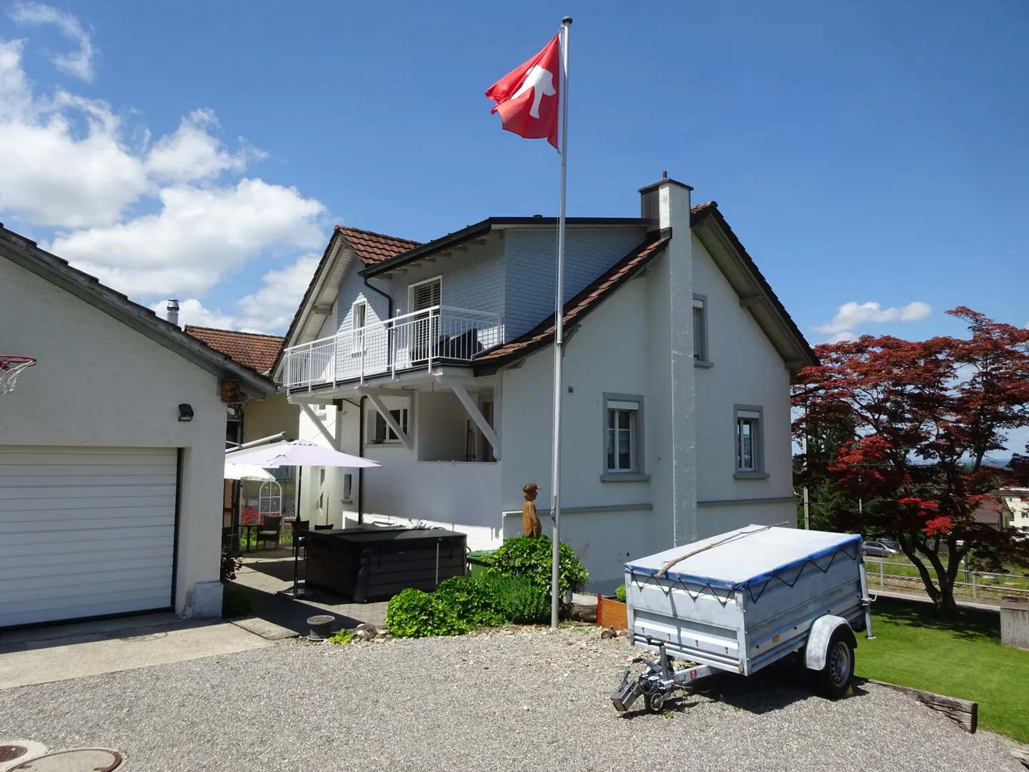 Family Paradise Near the Train Station - Photo 1 of 12