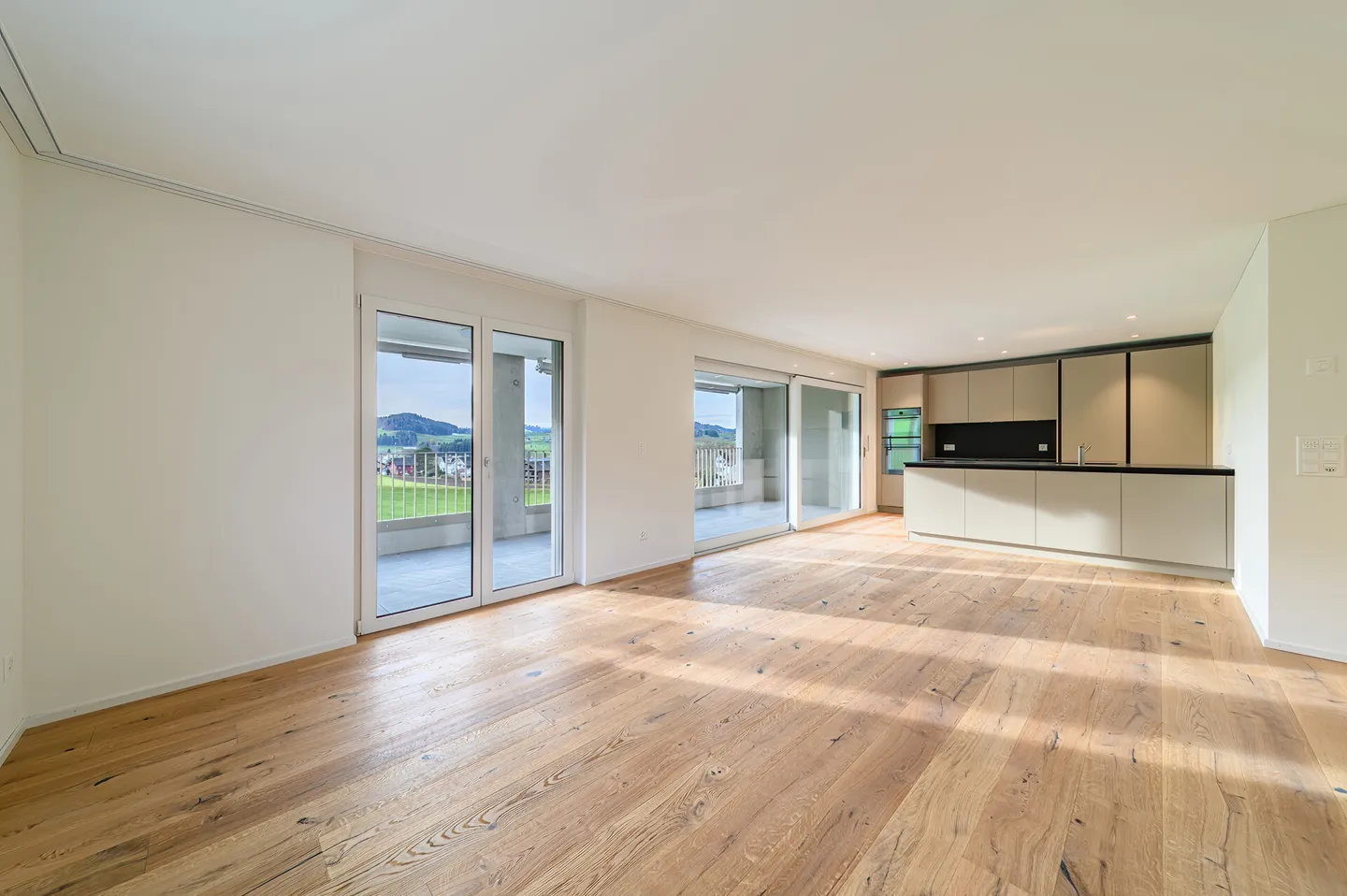 Quiet and sunny beautiful living in the village of Ganterschwil - Photo 4 of 5