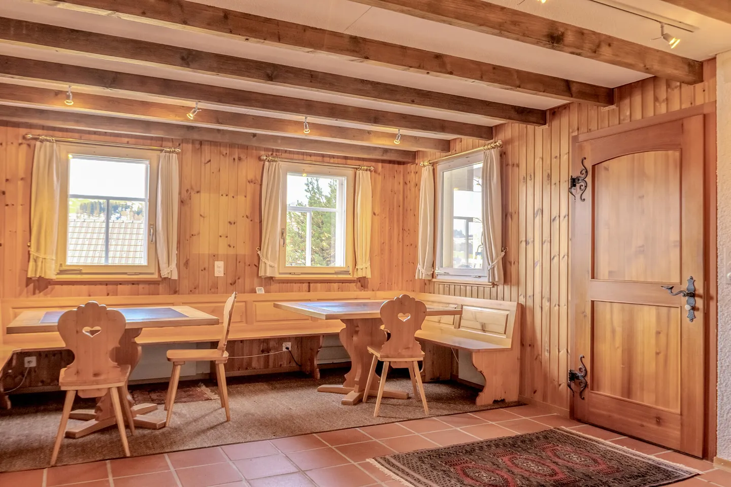 Affascinante casa di 7,5 stanze in stile Appenzeller con vista panoramica - Foto 6 di 11