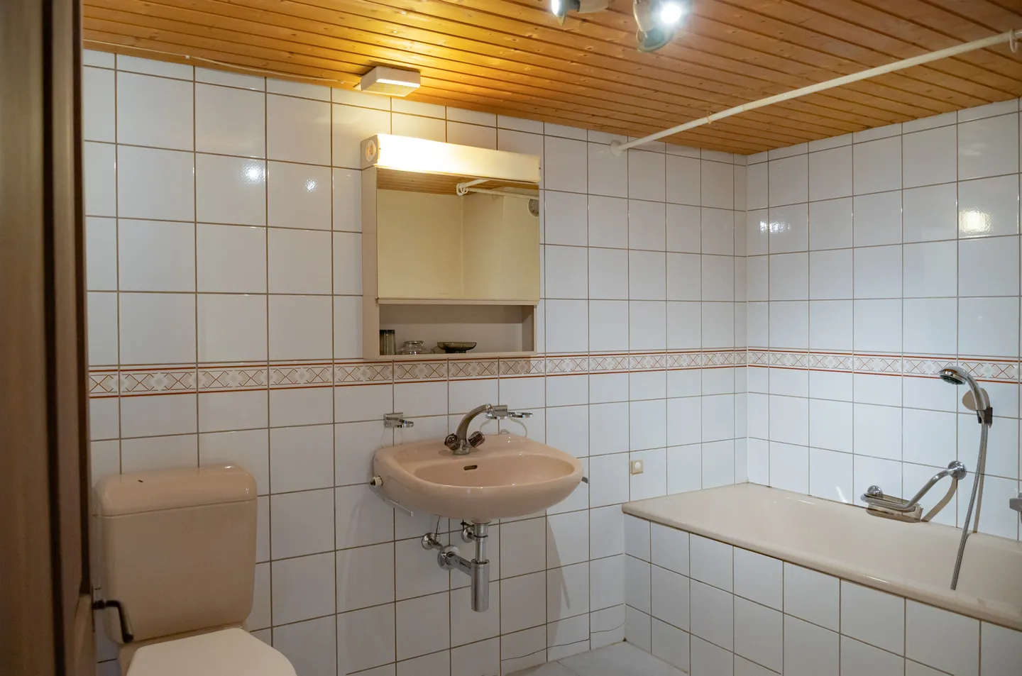 Living with Charm in Himmelrich - Photo 6 of 11