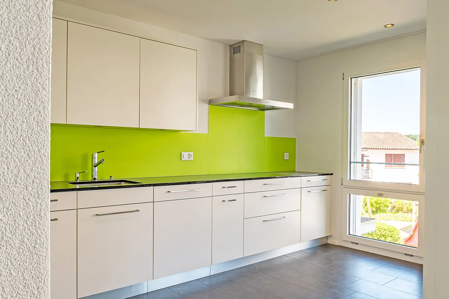 Appartamento attraente di 4,5 stanze con balcone e loggia - Foto 4 di 9