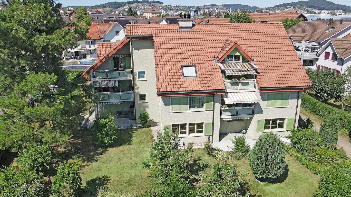 Vivre avec un jardin de 420 m² idéal pour les familles et les couples - Photo 1 sur 9