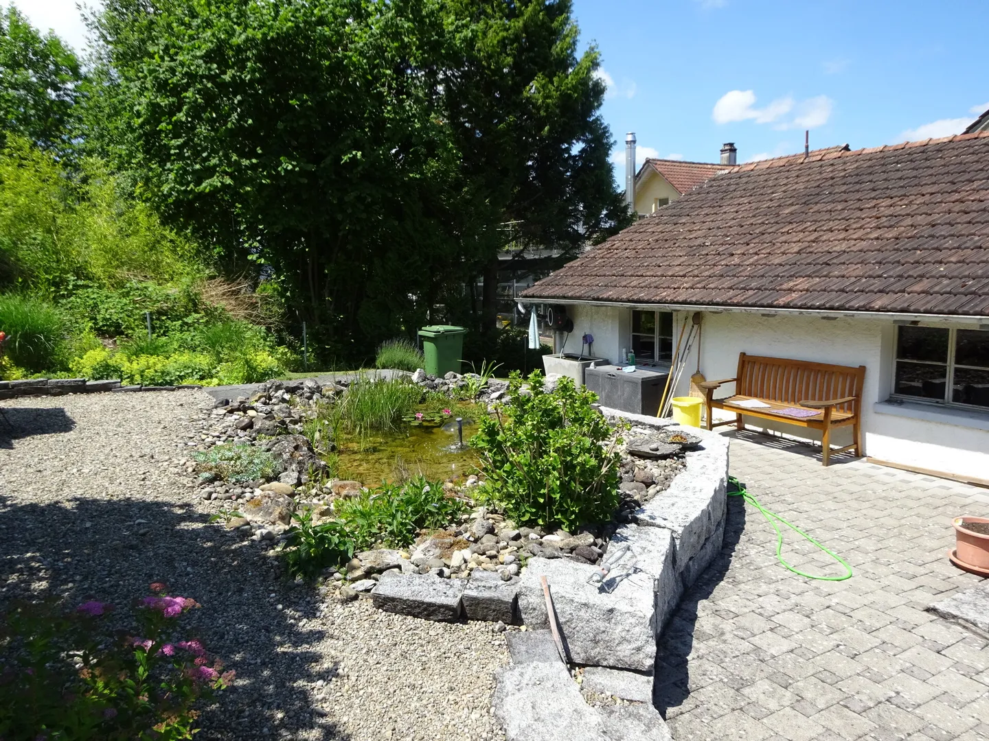 Family Paradise Near the Train Station - Photo 4 of 12
