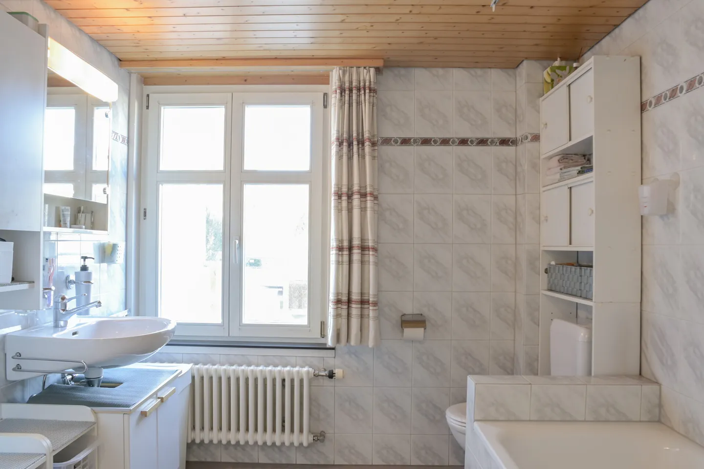 Your charming home in the village center - Photo 6 of 11