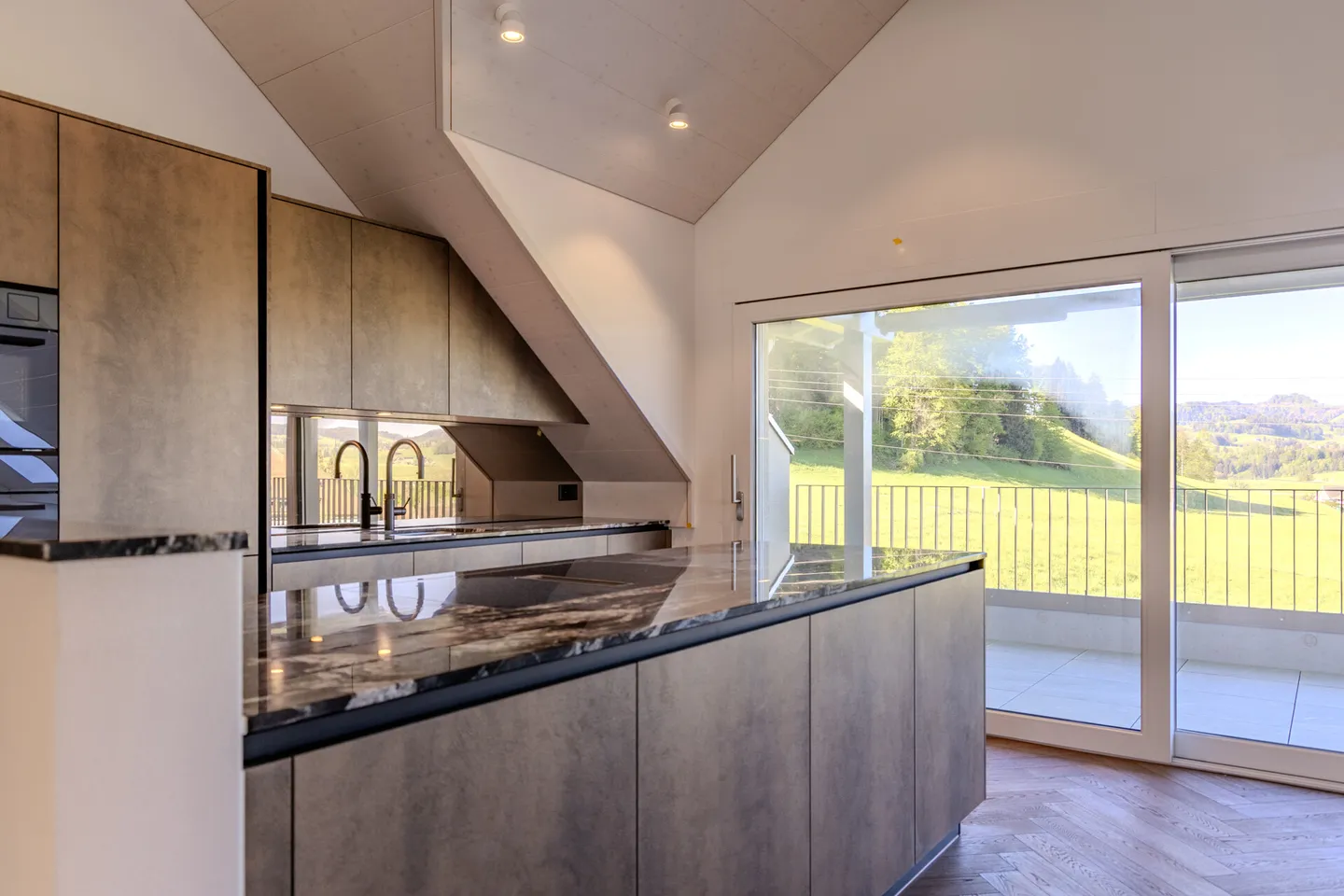 Penthouse exclusif de 4,5 pièces avec galerie et grande terrasse - Photo 3 sur 11