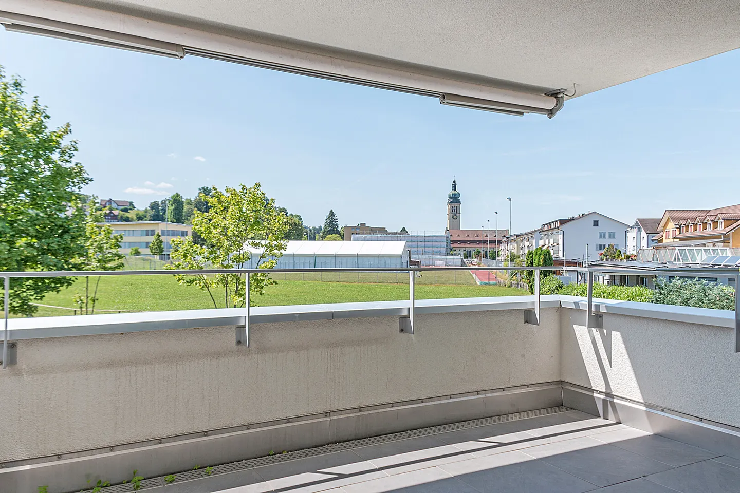 Appartamento attraente di 4,5 stanze con balcone e loggia - Foto 7 di 9