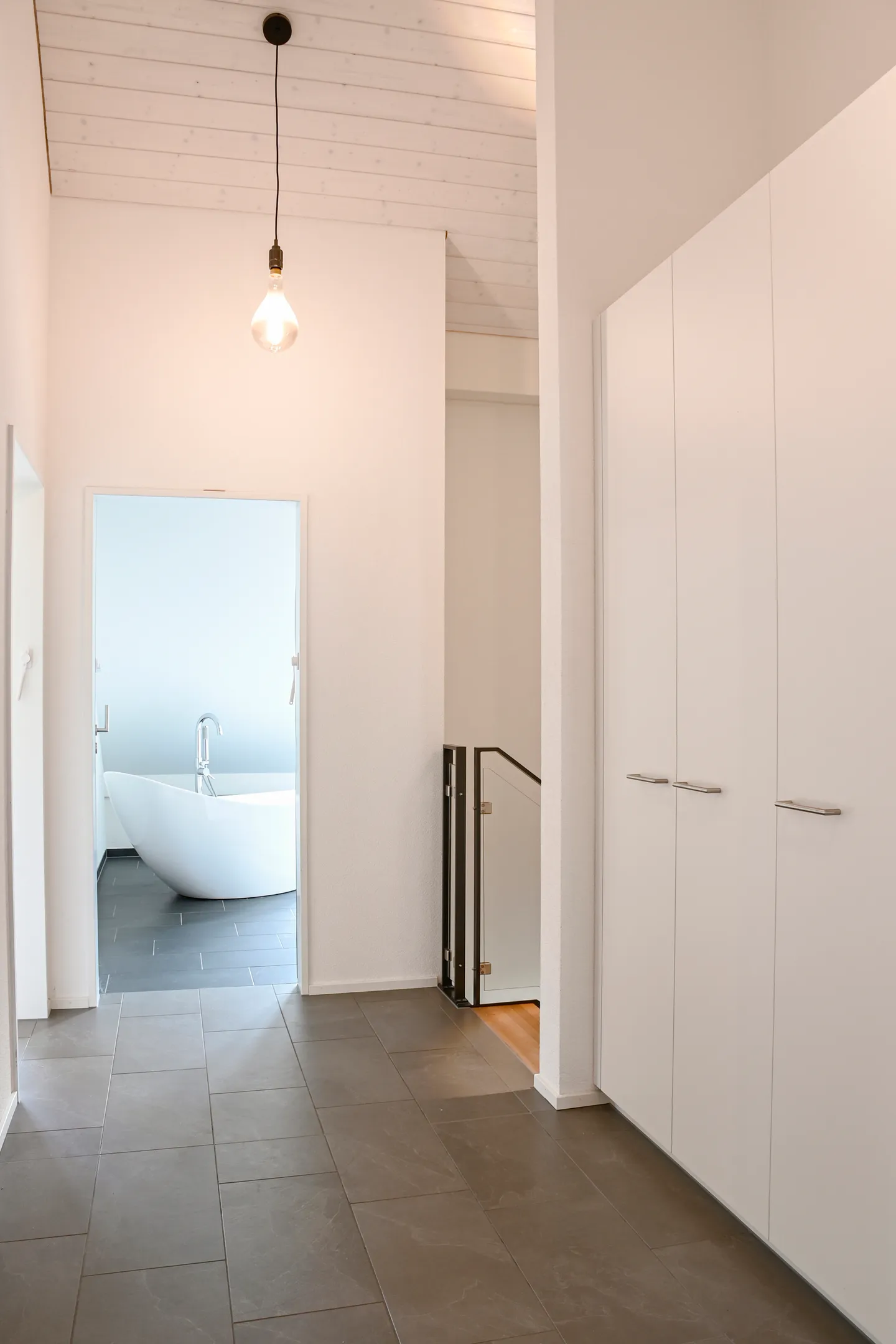 Stylish Maisonette Apartment with a View of Nature - Photo 6 of 9