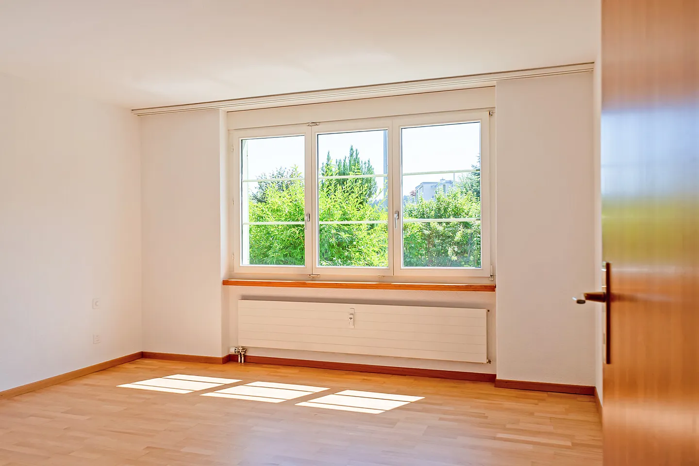 Vivre avec un jardin de 420 m² idéal pour les familles et les couples - Photo 7 sur 9
