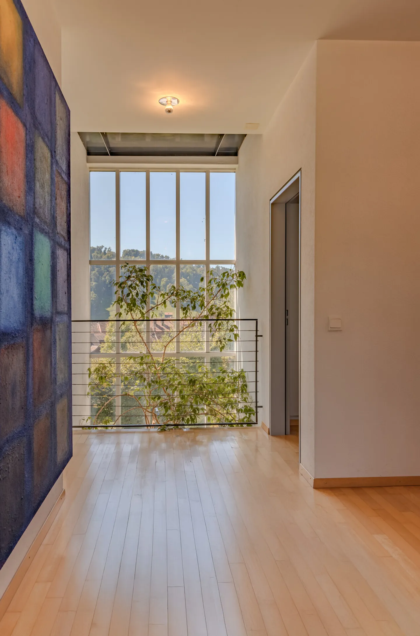 Maison d'architecte spéciale au-dessus des toits de Lichtensteig - Photo 8 sur 12