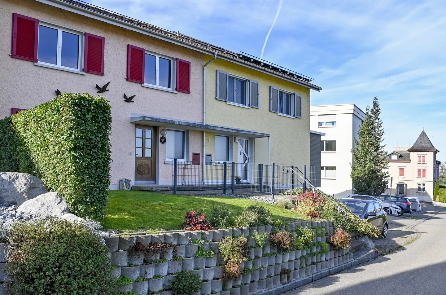 Cozy living in a central location - Photo 1 of 9