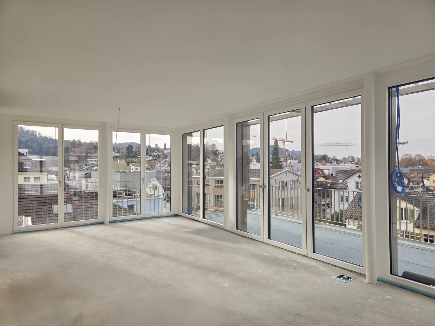 Moderno appartamento attico di 4,5 stanze in posizione centrale a Flawil - Foto 1 di 6