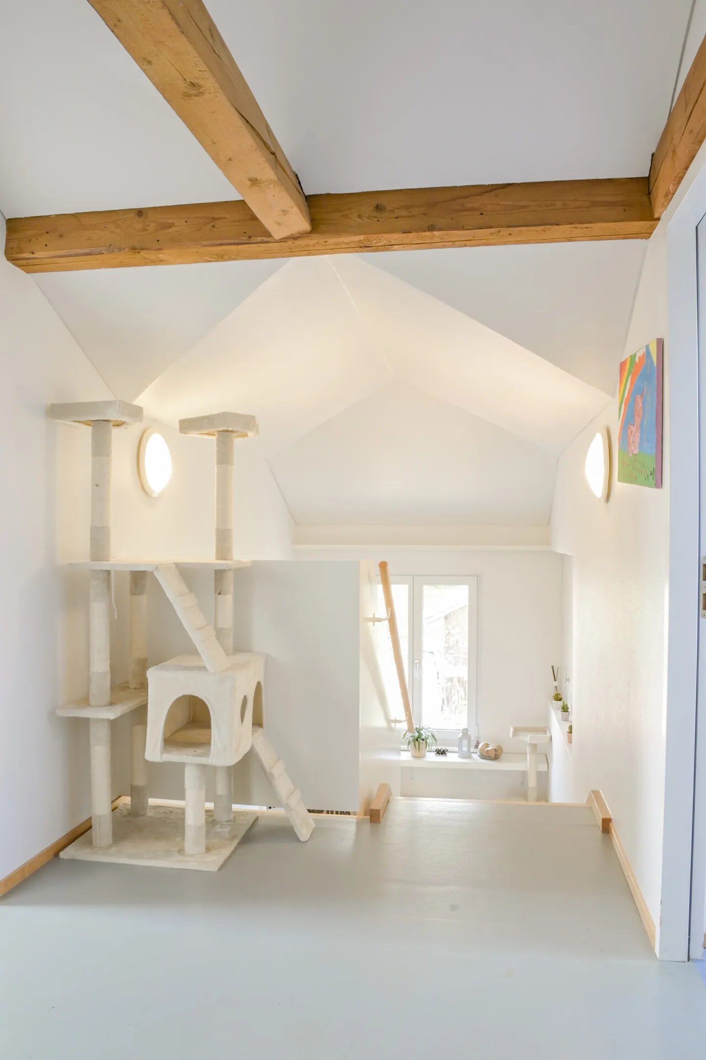 Multi-family house with potential - Photo 3 of 9