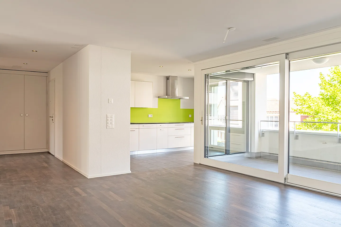Appartamento attraente di 4,5 stanze con balcone e loggia - Foto 6 di 9