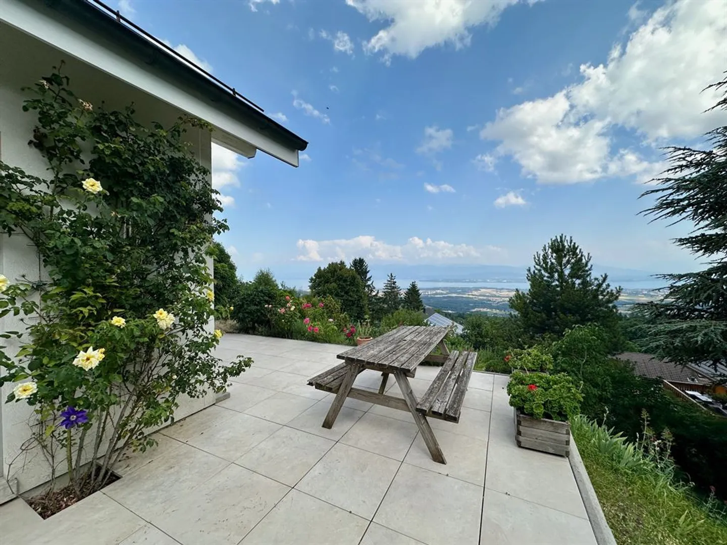 Panoramablick auf den See und die Alpen, ruhig und ohne direkte Nachbarn - Foto 1 von 12