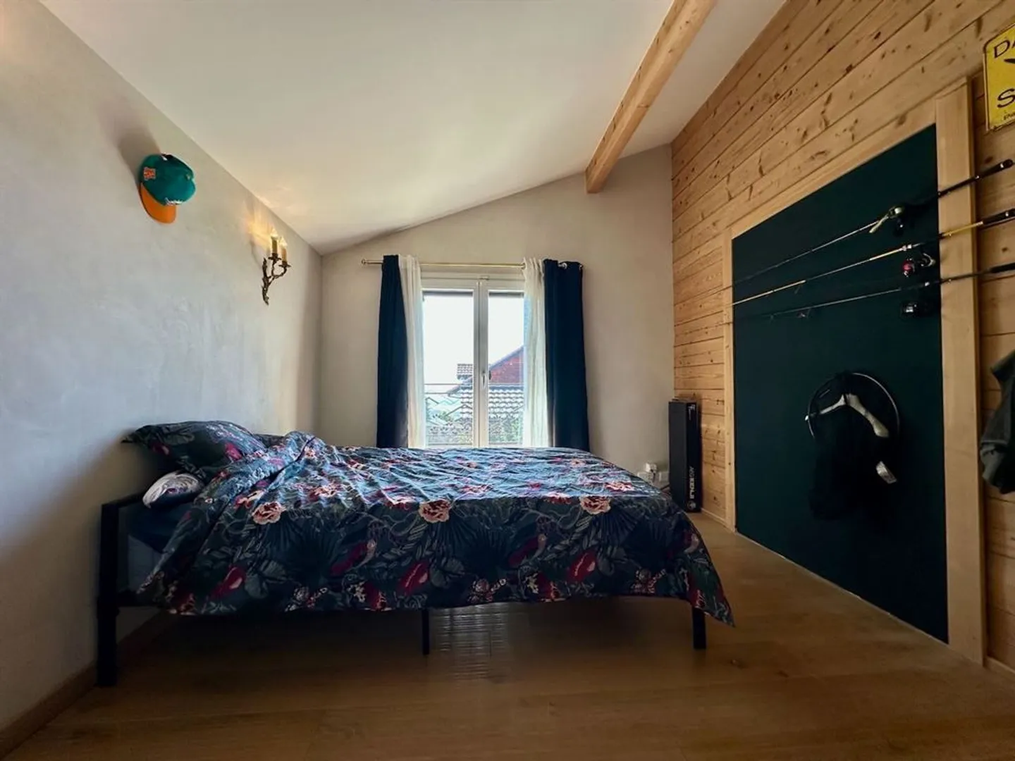 Spacious renovated chalet in Arzier, close to the center and amenities - Photo 12 of 13