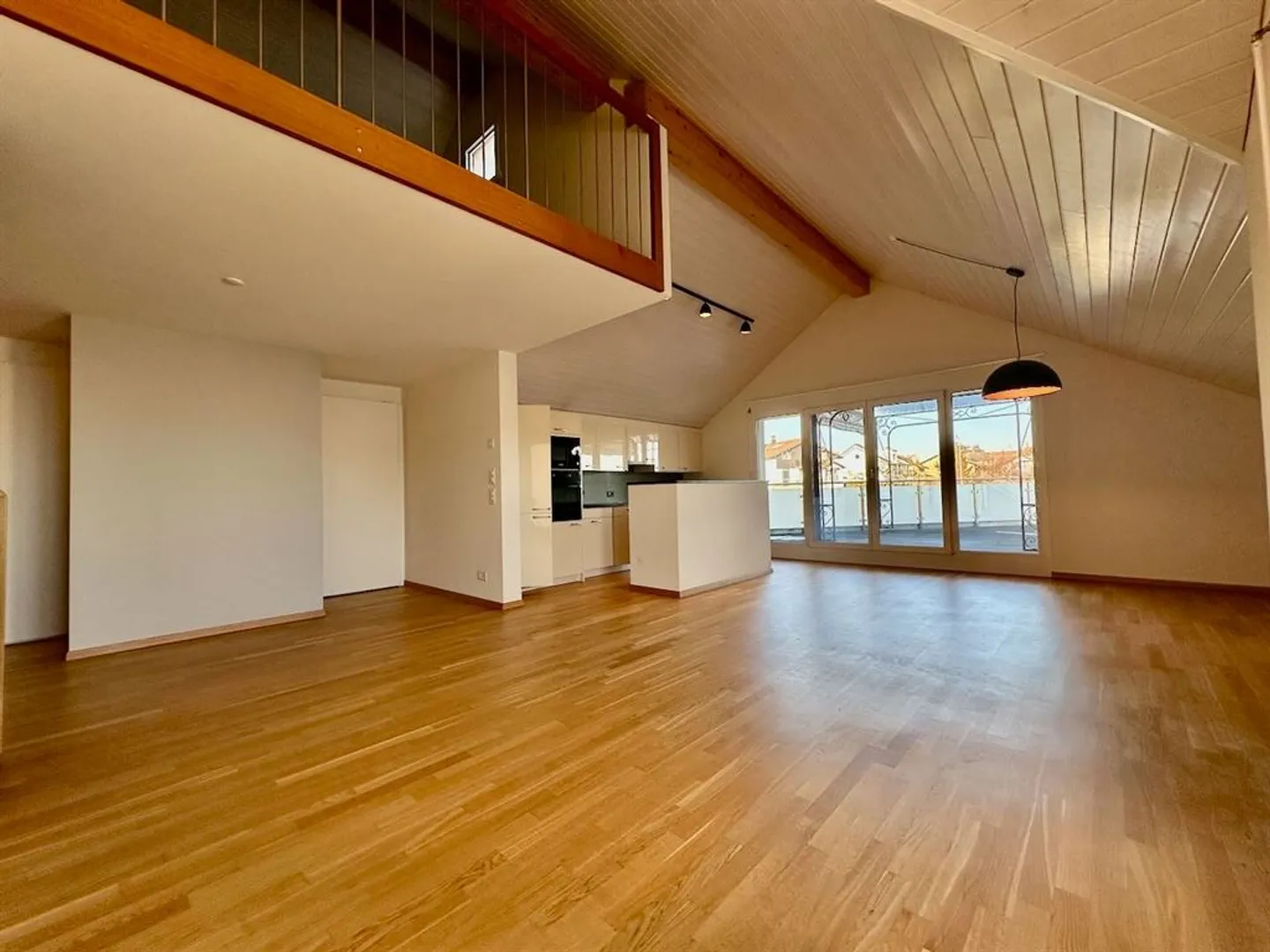 View of the lake and the Alps with large terrace - Photo 3 of 9