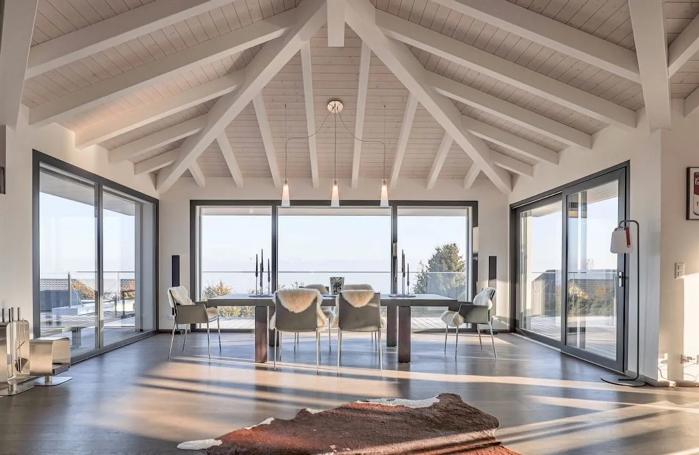 Wunderschöne Villa mit Panoramablick auf den See und die Alpen - Foto 7 von 13