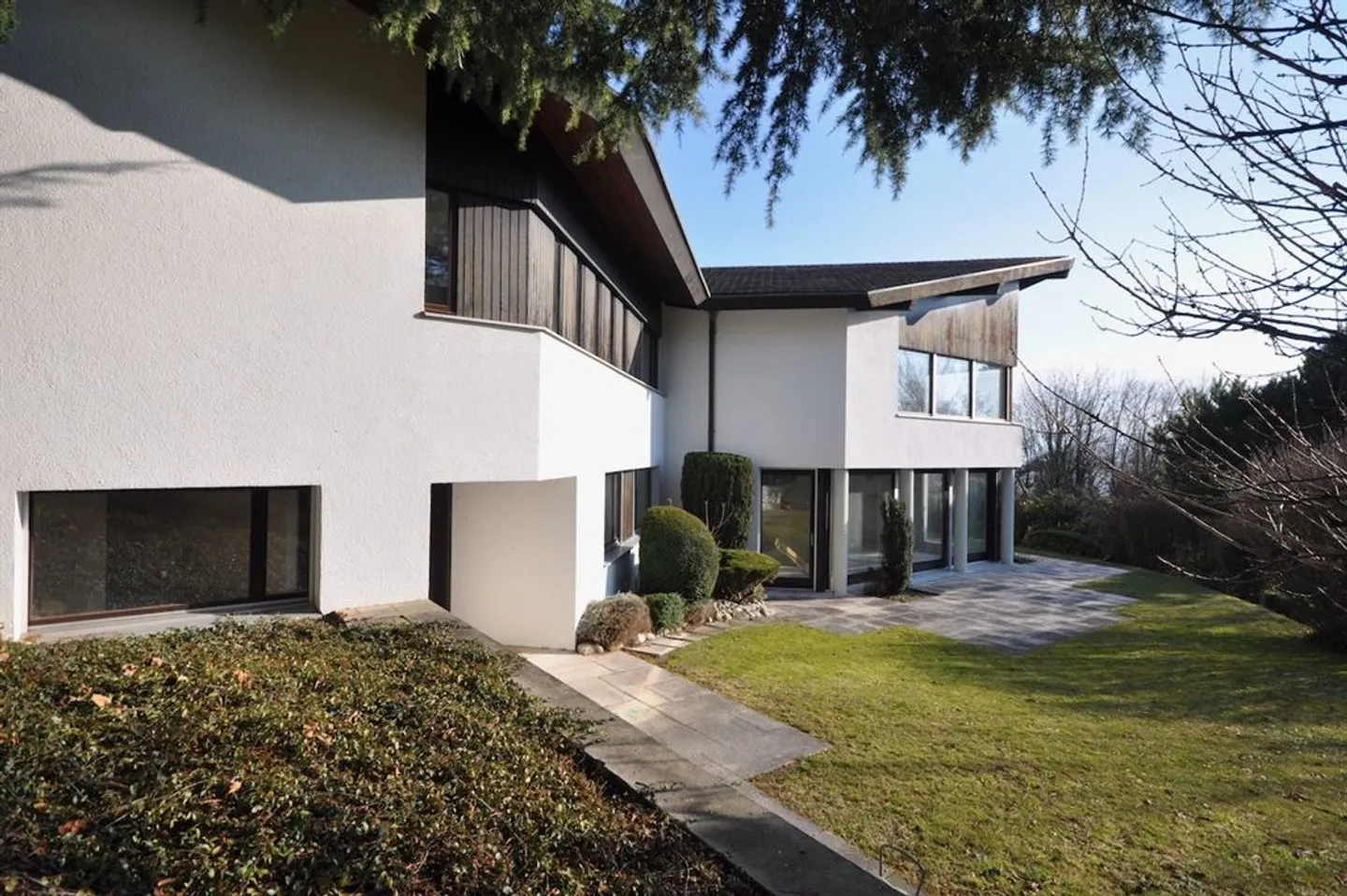 Oltre 500m2 di spazio abitabile protetti da sguardi indiscreti e con una bella vista - Foto 1 di 6