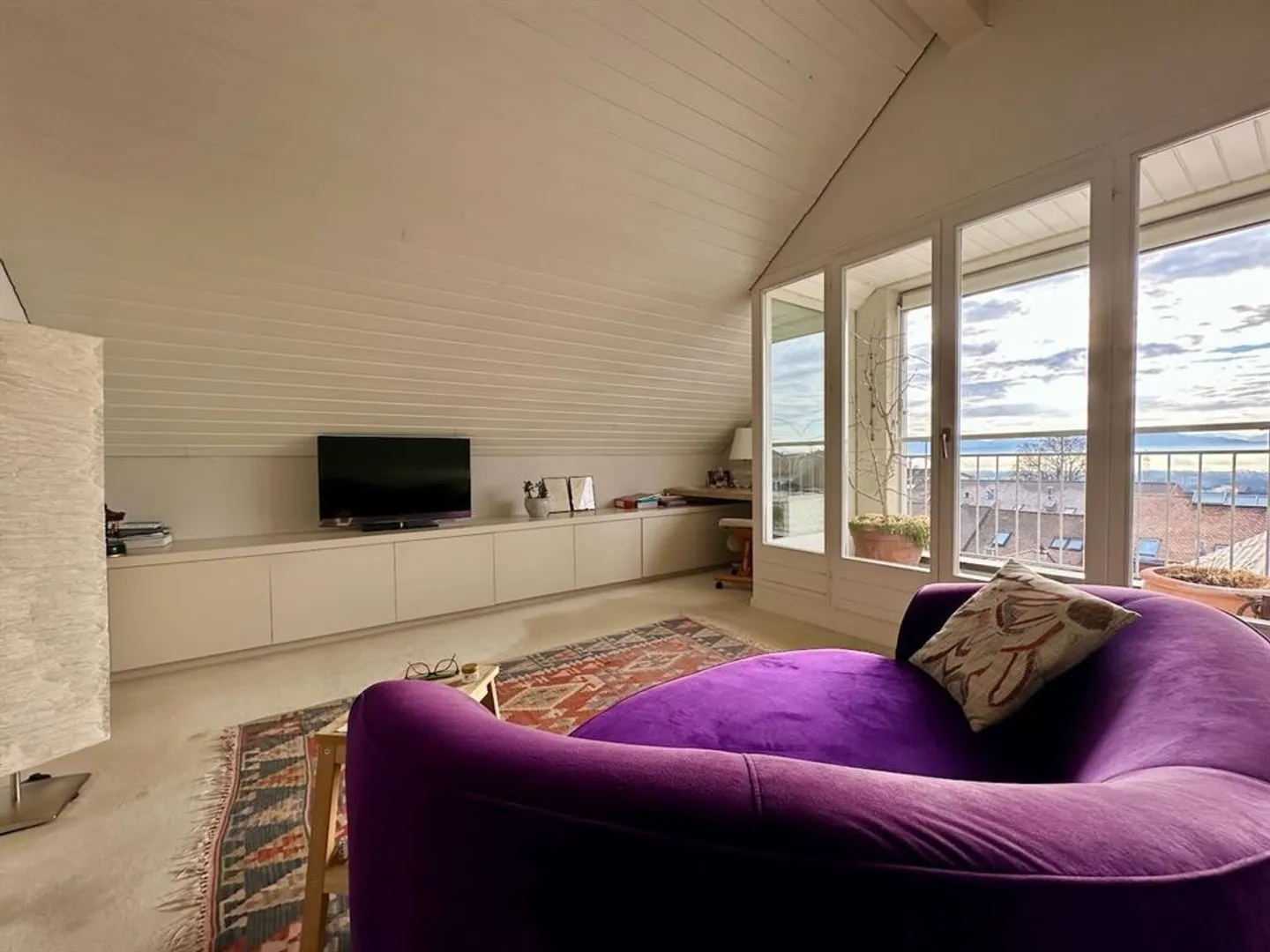 Duplex in the heart of Begnins with a view of the Alps - Photo 4 of 8