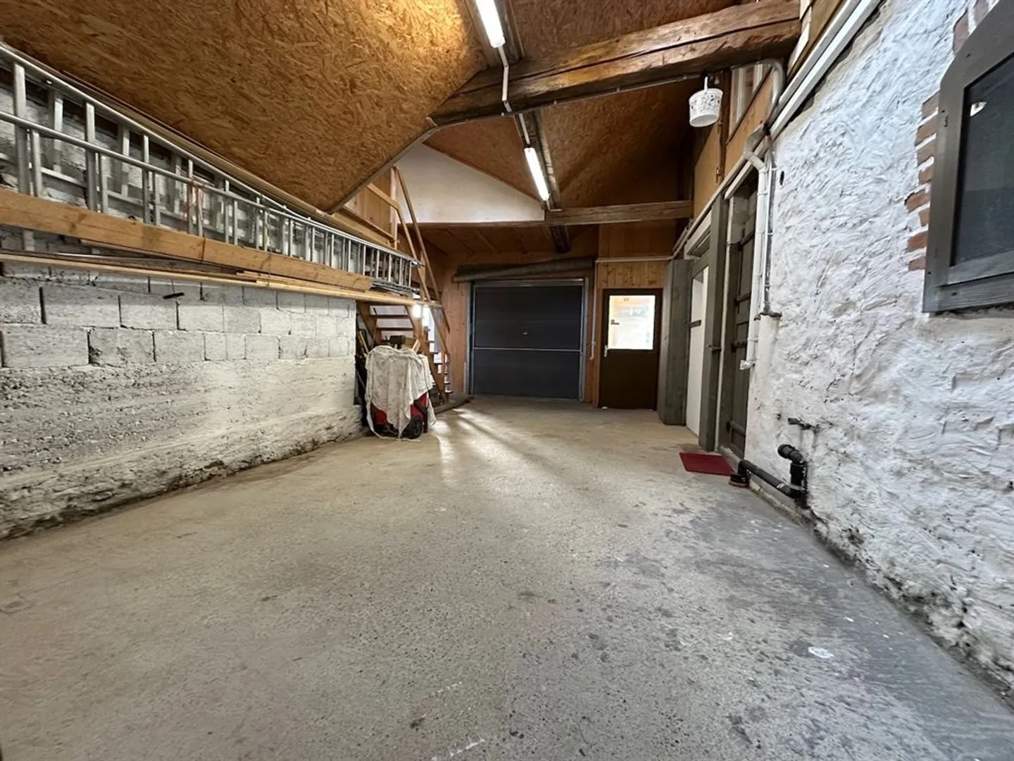 Renovierte Bauernhaus im Herzen von Gros de Vaud, 15 Minuten von Lausanne entfernt - Foto 2 von 13