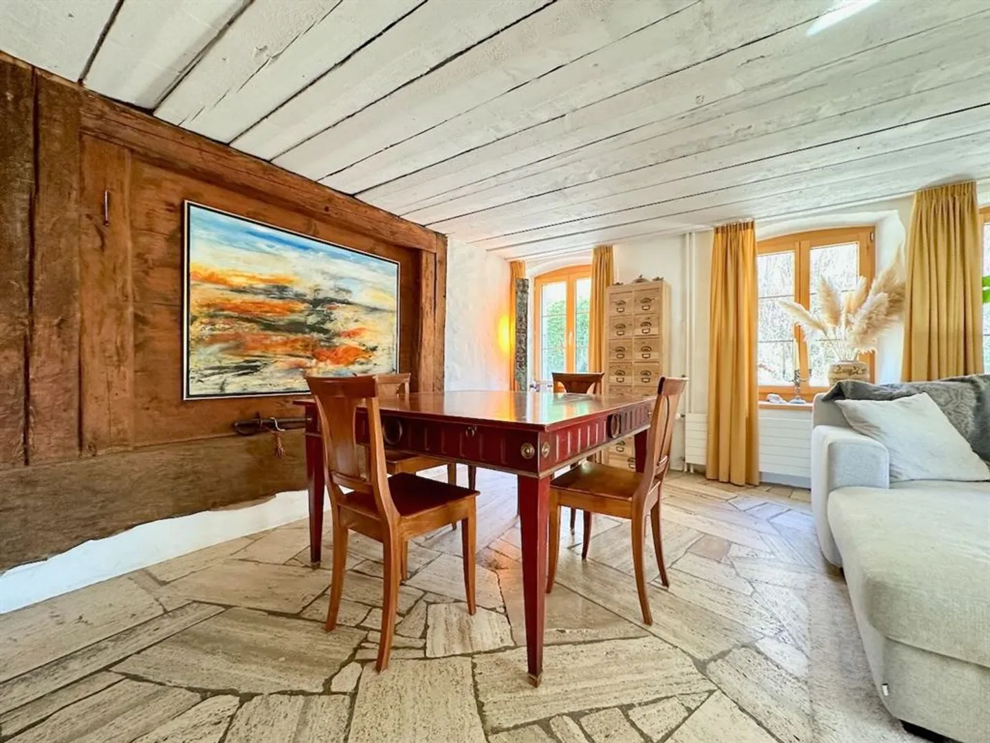 Character renovated farm with 2,900 m² of land and great potential - Photo 5 of 13