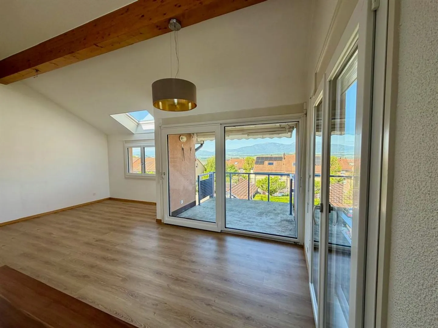 Grand duplex attico con 5 camere da letto - Foto 2 di 11