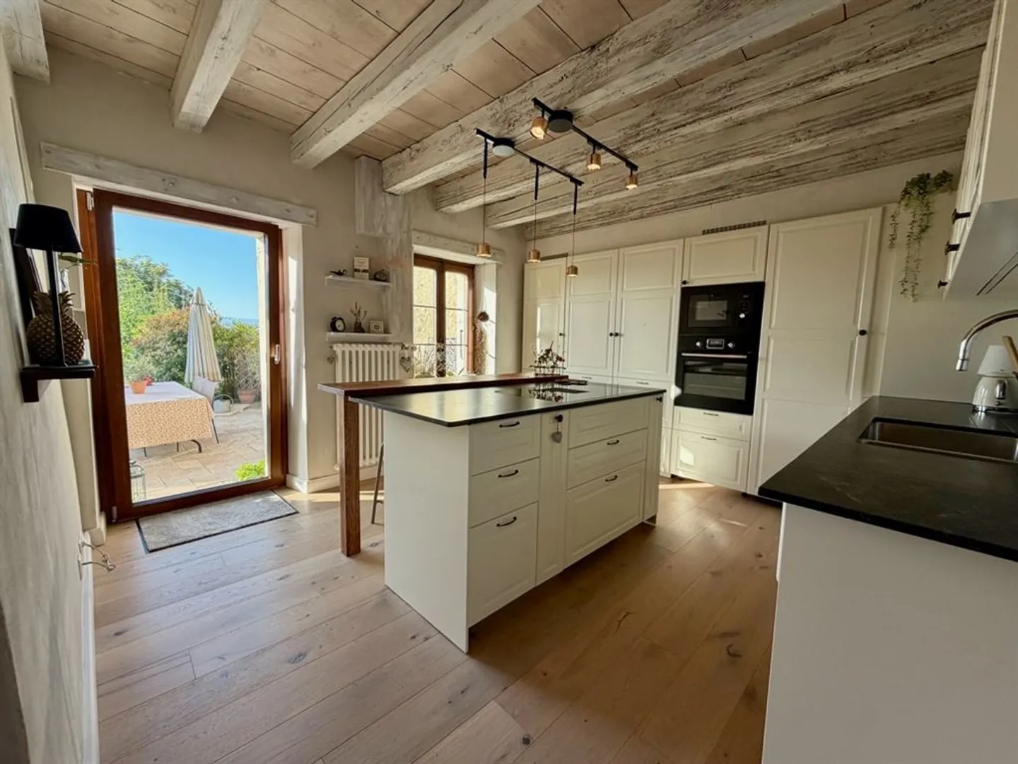Charming renovated village house - Photo 6 of 13