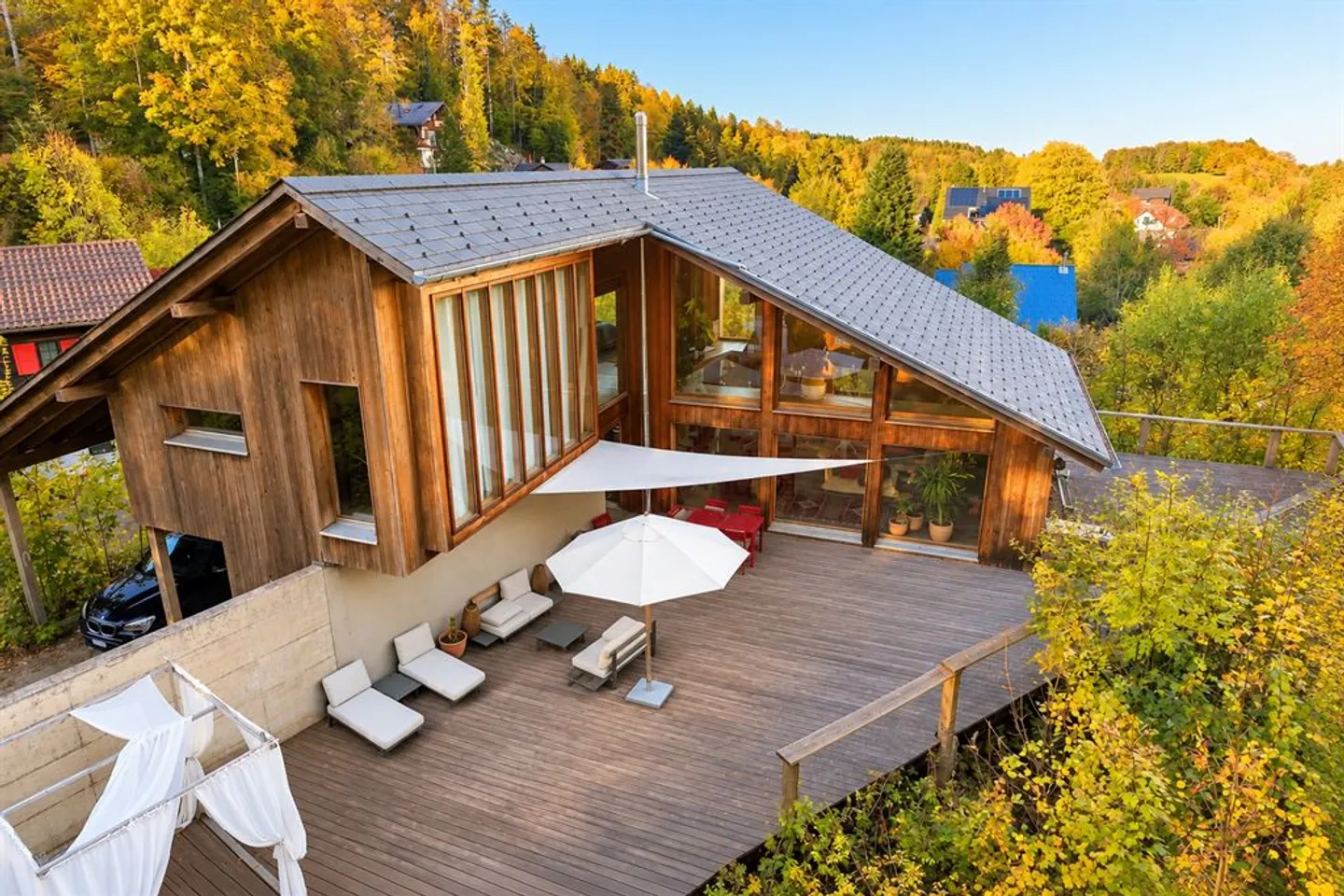 Unique architect-designed villa close to the forest - Photo 2 of 13