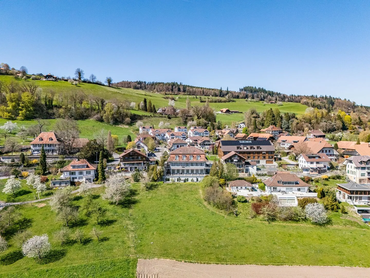 Königlich leben: Landhausvilla mit Bauparzelle - Foto 2 di 13